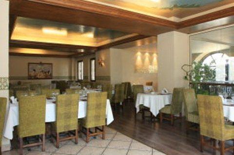 Hotel Piccolo Mondo Бухарест Ресторан фото