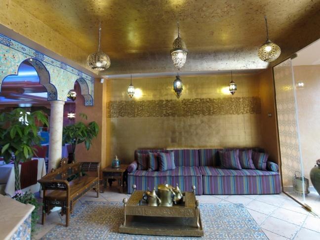 Hotel Piccolo Mondo Бухарест Экстерьер фото